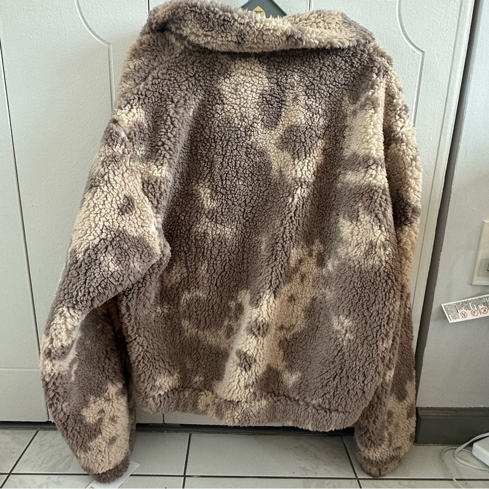 Patterned Fuzzy Quarter Zip - Picture 3 of 6